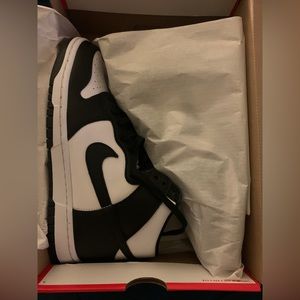 Nike Panda Dunk Hi - NIB